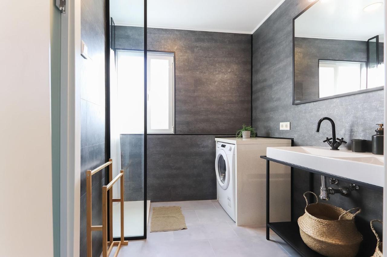 Rato Design With Terrace By Homing Apartment Lisbon Bagian luar foto
