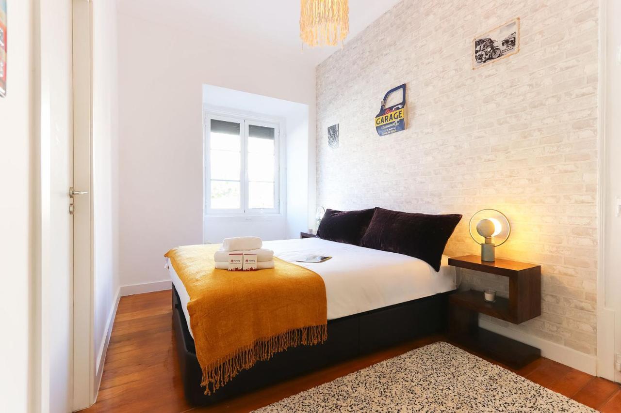 Rato Design With Terrace By Homing Apartment Lisbon Bagian luar foto