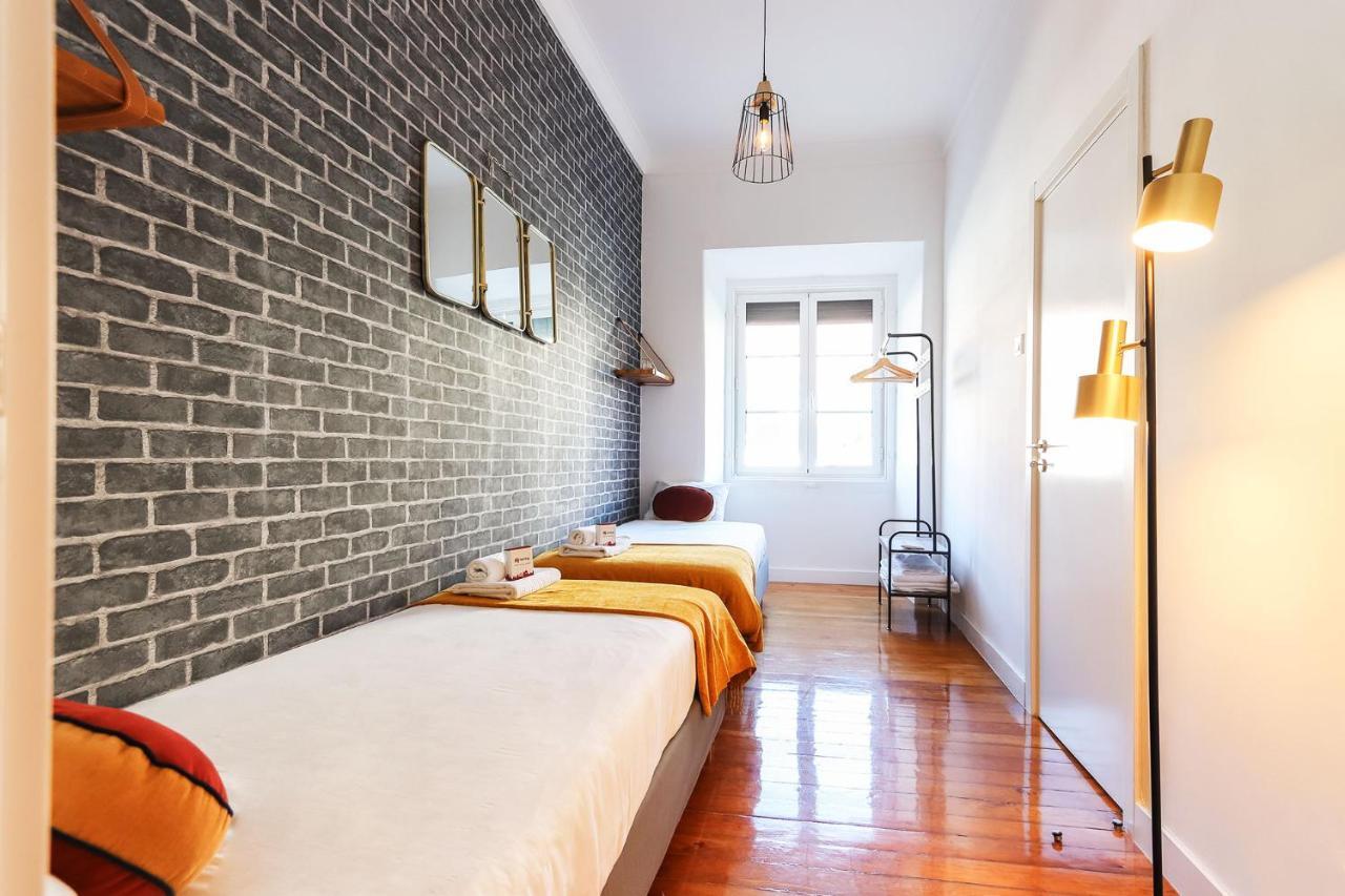 Rato Design With Terrace By Homing Apartment Lisbon Bagian luar foto