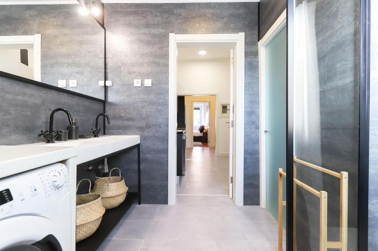 Rato Design With Terrace By Homing Apartment Lisbon Bagian luar foto